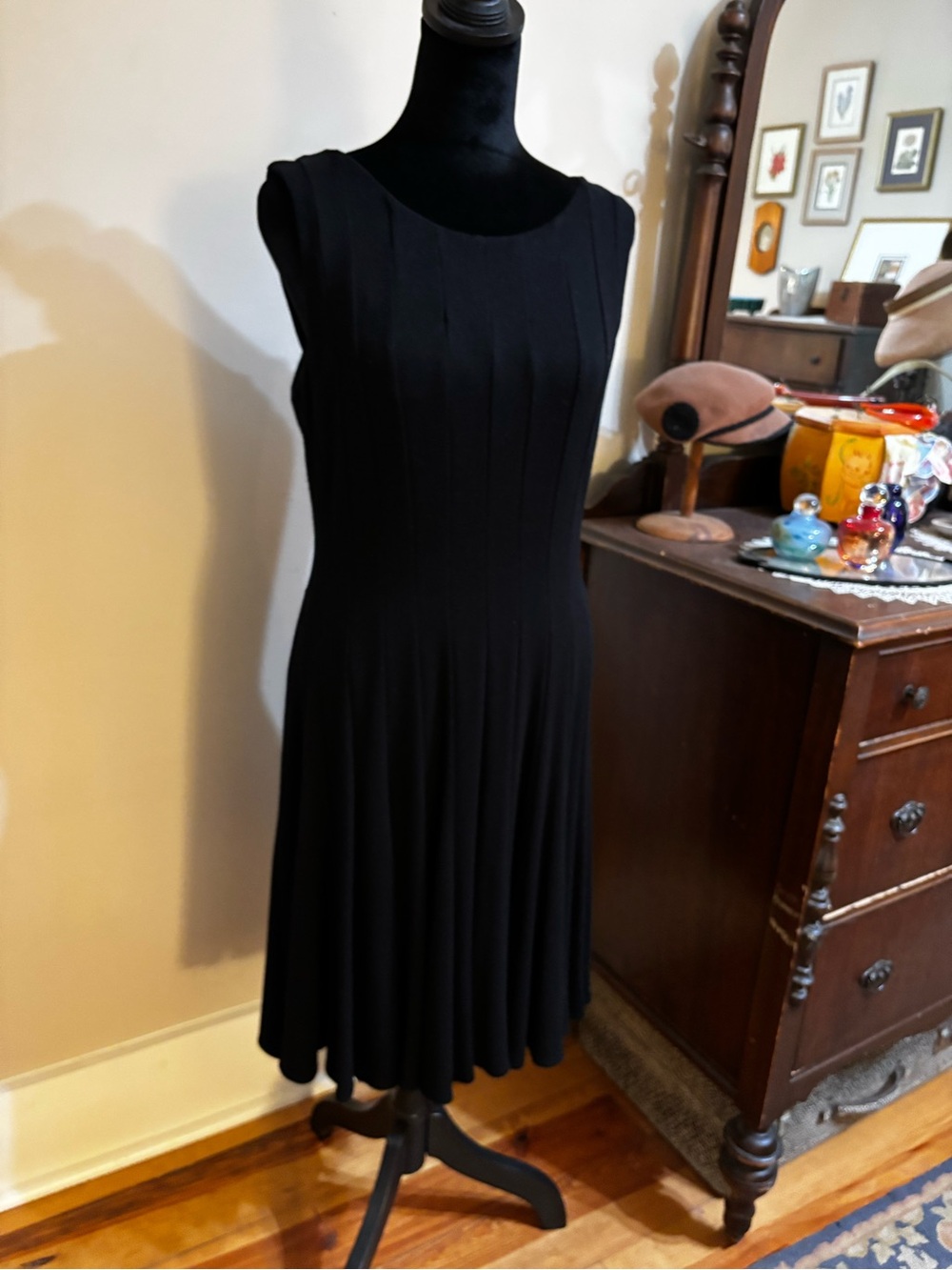 Black Sleeveless Midi Dress